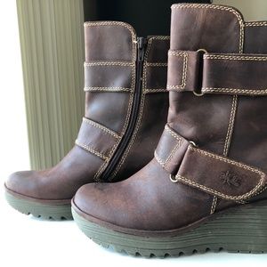 Fly London Size 7 Brown Boots